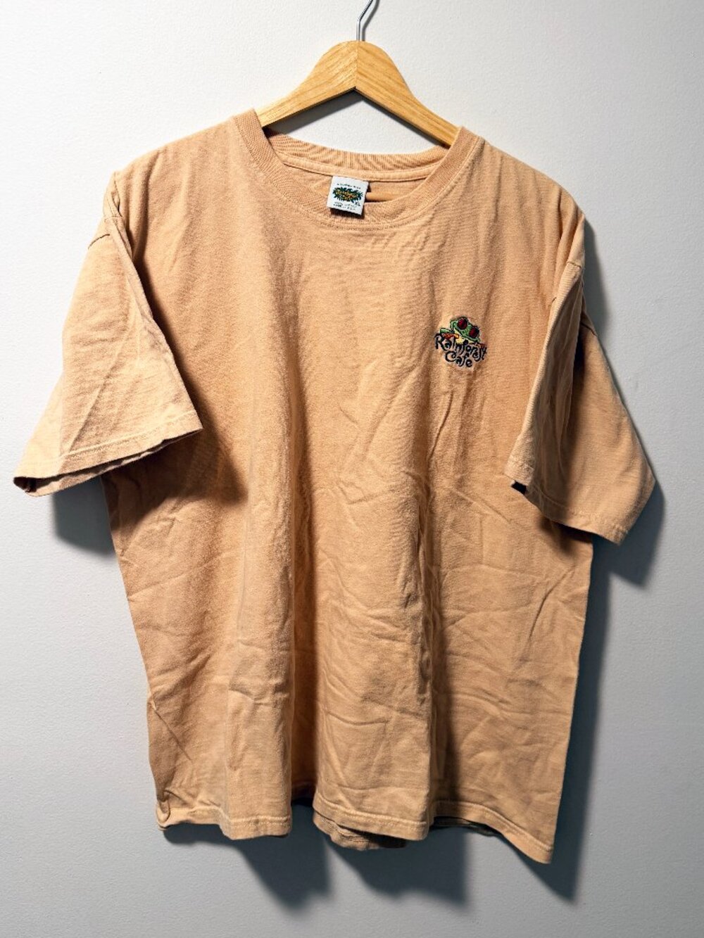 Rainforest Cafe T-Shirt Beige Embroidered Frog Mens XL Vintage 90s Made in USA